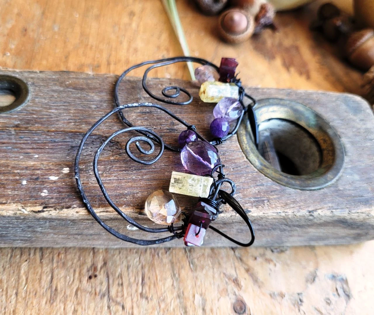 Asymmetric baroque hoop-style earrings with fine stones.. – photo 6